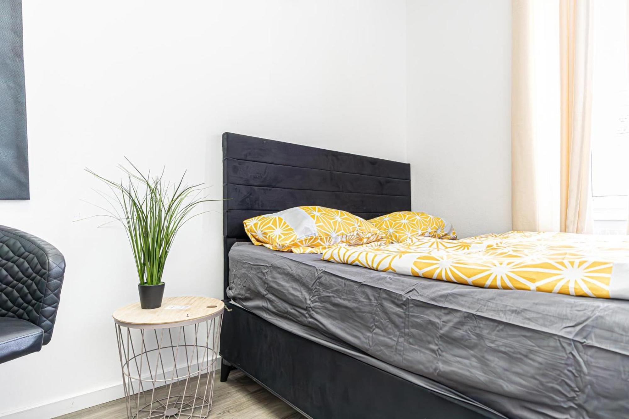 Near Schoenbrunn - Economy Rooms In Shared Apartment At Meidling Train Station Wina Bagian luar foto