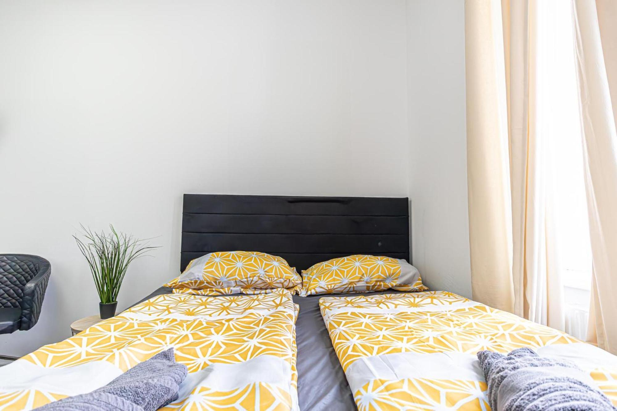 Near Schoenbrunn - Economy Rooms In Shared Apartment At Meidling Train Station Wina Bagian luar foto