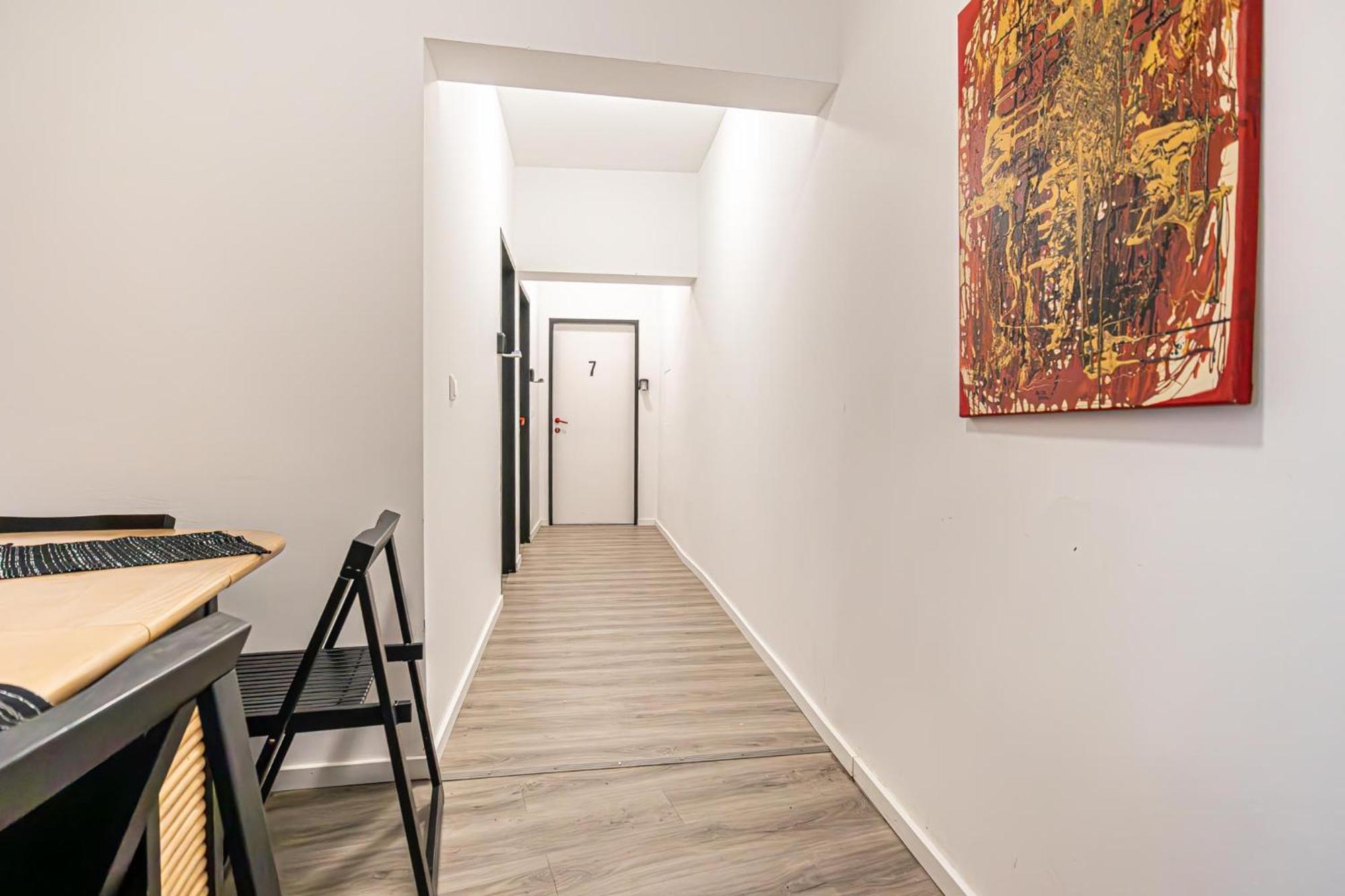 Near Schoenbrunn - Economy Rooms In Shared Apartment At Meidling Train Station Wina Bagian luar foto