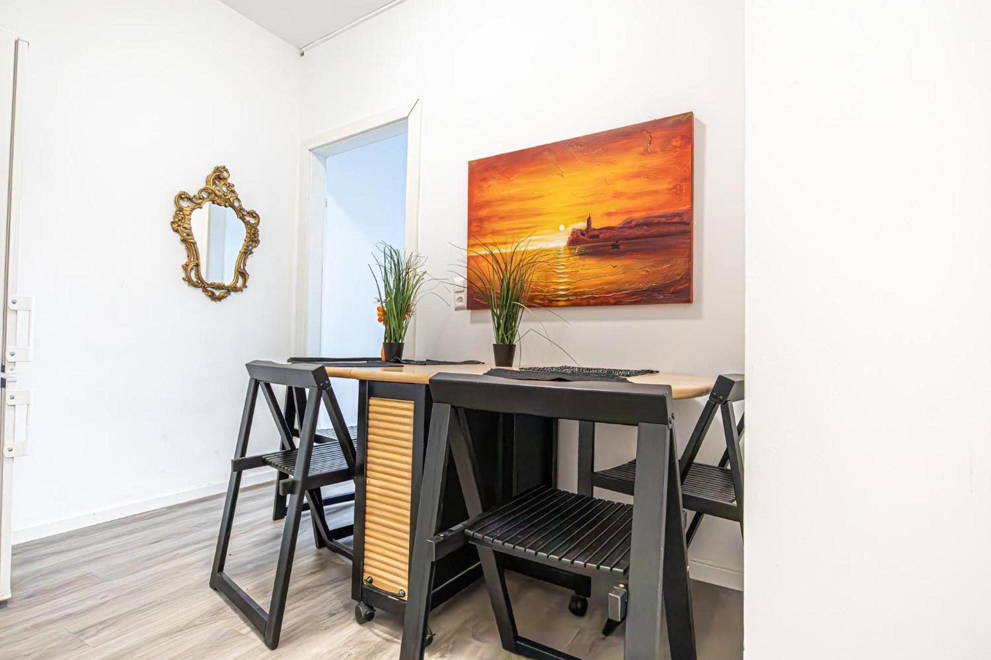 Near Schoenbrunn - Economy Rooms In Shared Apartment At Meidling Train Station Wina Bagian luar foto