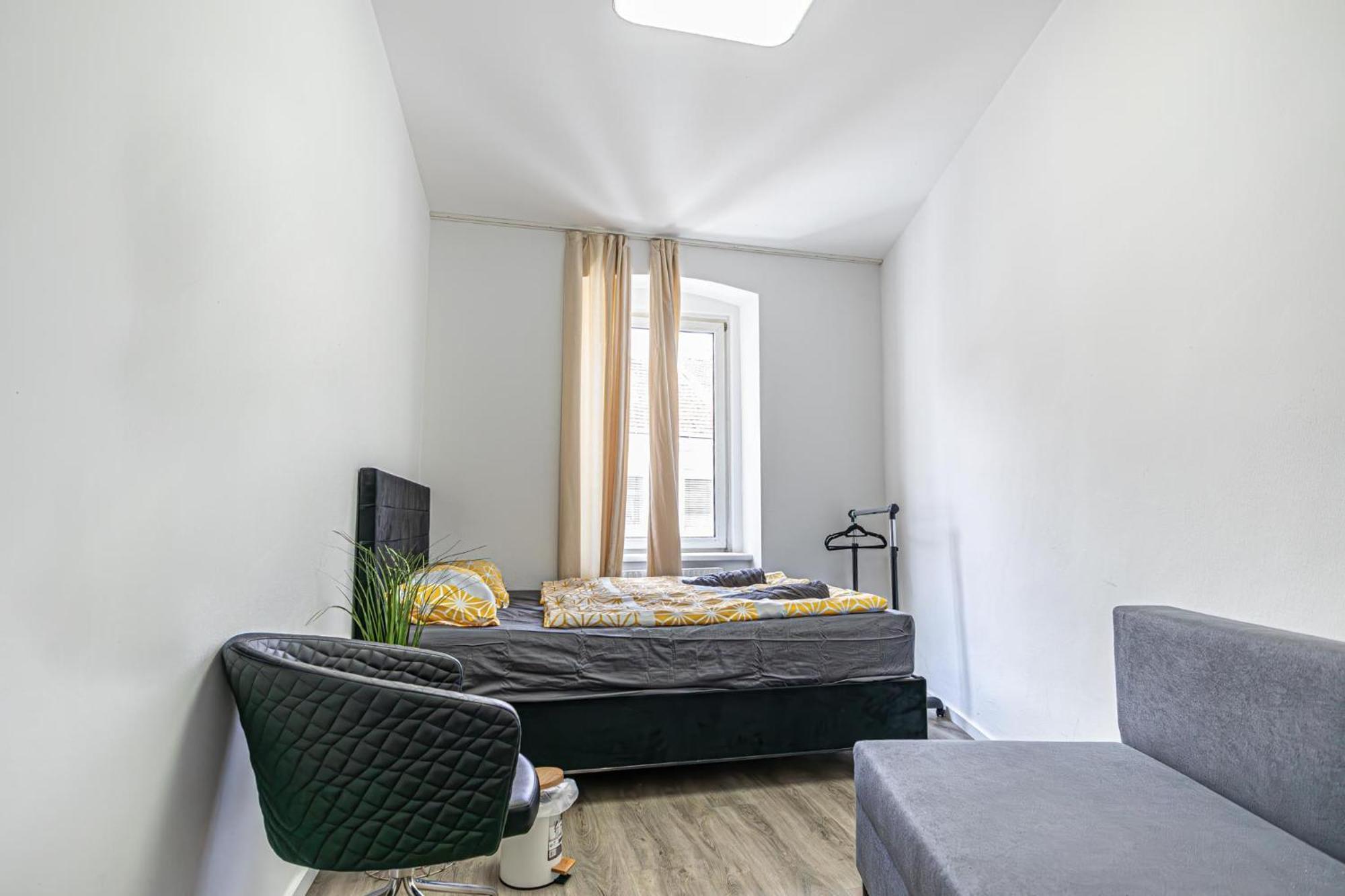 Near Schoenbrunn - Economy Rooms In Shared Apartment At Meidling Train Station Wina Bagian luar foto