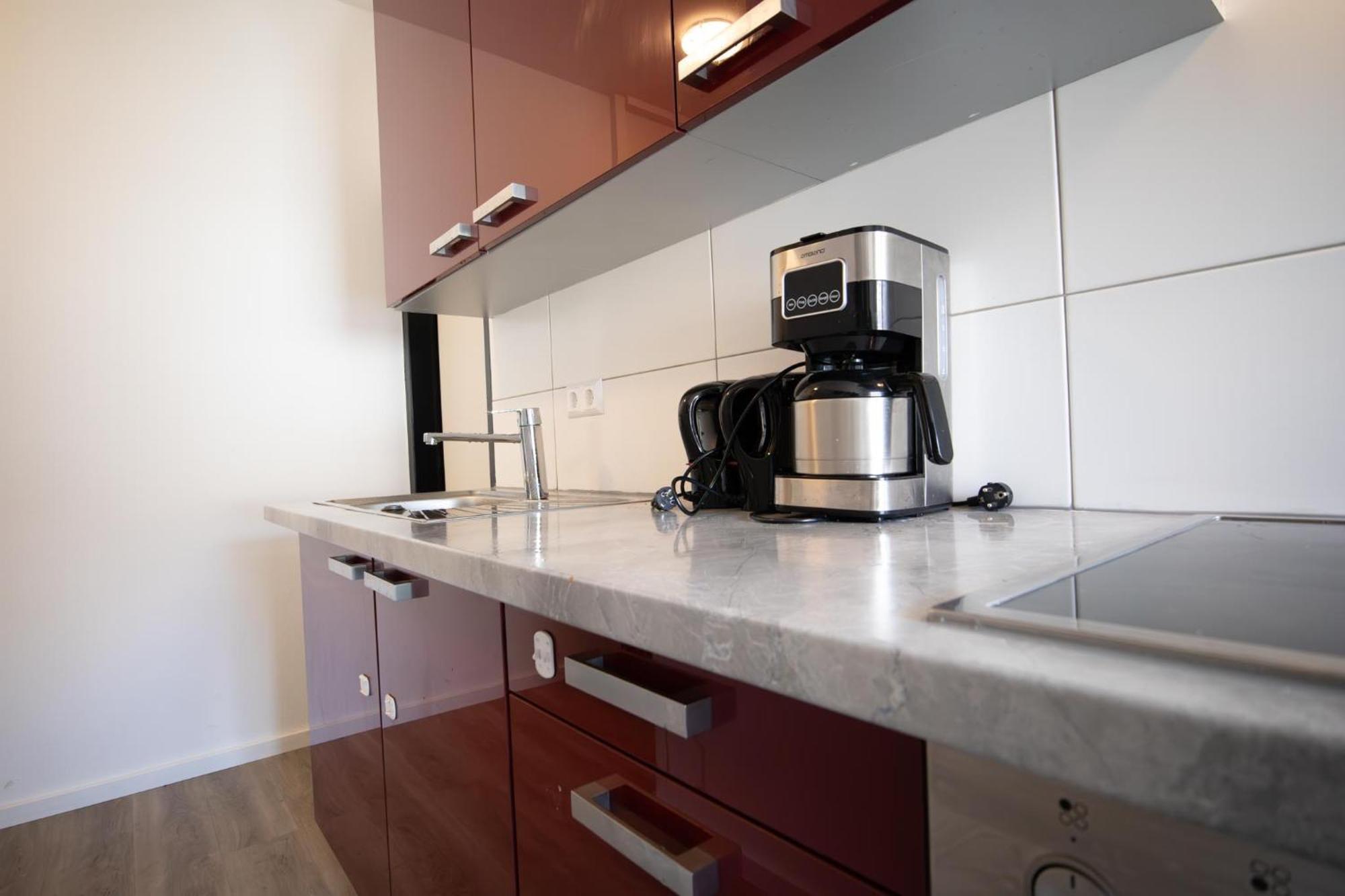 Near Schoenbrunn - Economy Rooms In Shared Apartment At Meidling Train Station Wina Bagian luar foto