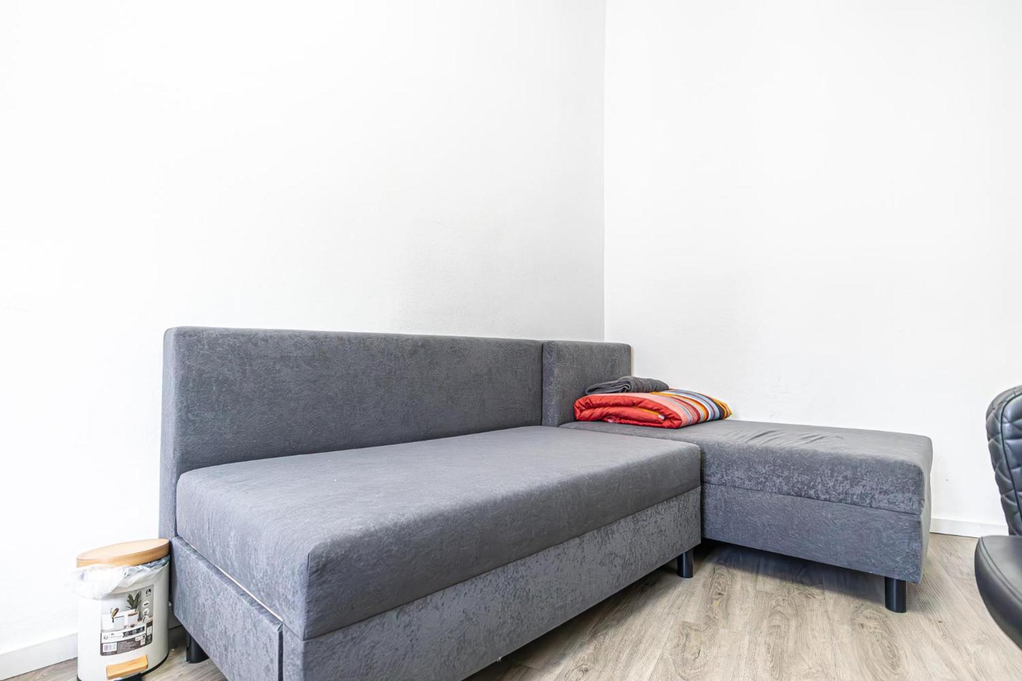 Near Schoenbrunn - Economy Rooms In Shared Apartment At Meidling Train Station Wina Bagian luar foto