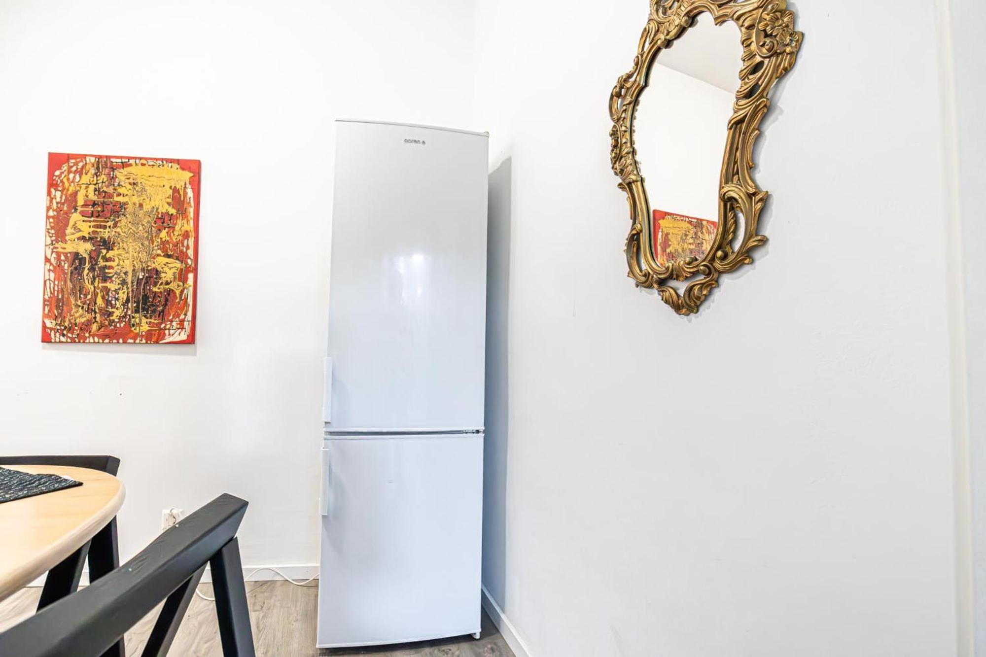 Near Schoenbrunn - Economy Rooms In Shared Apartment At Meidling Train Station Wina Bagian luar foto