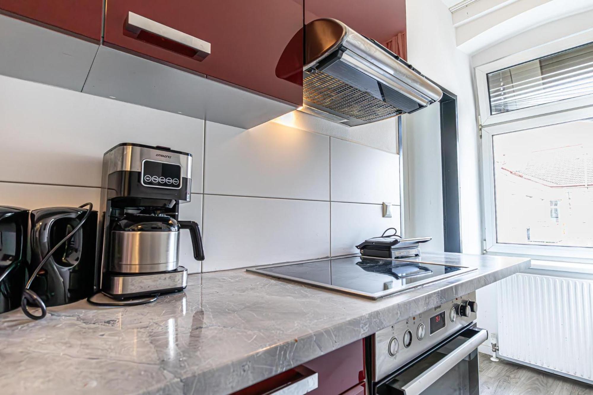 Near Schoenbrunn - Economy Rooms In Shared Apartment At Meidling Train Station Wina Bagian luar foto