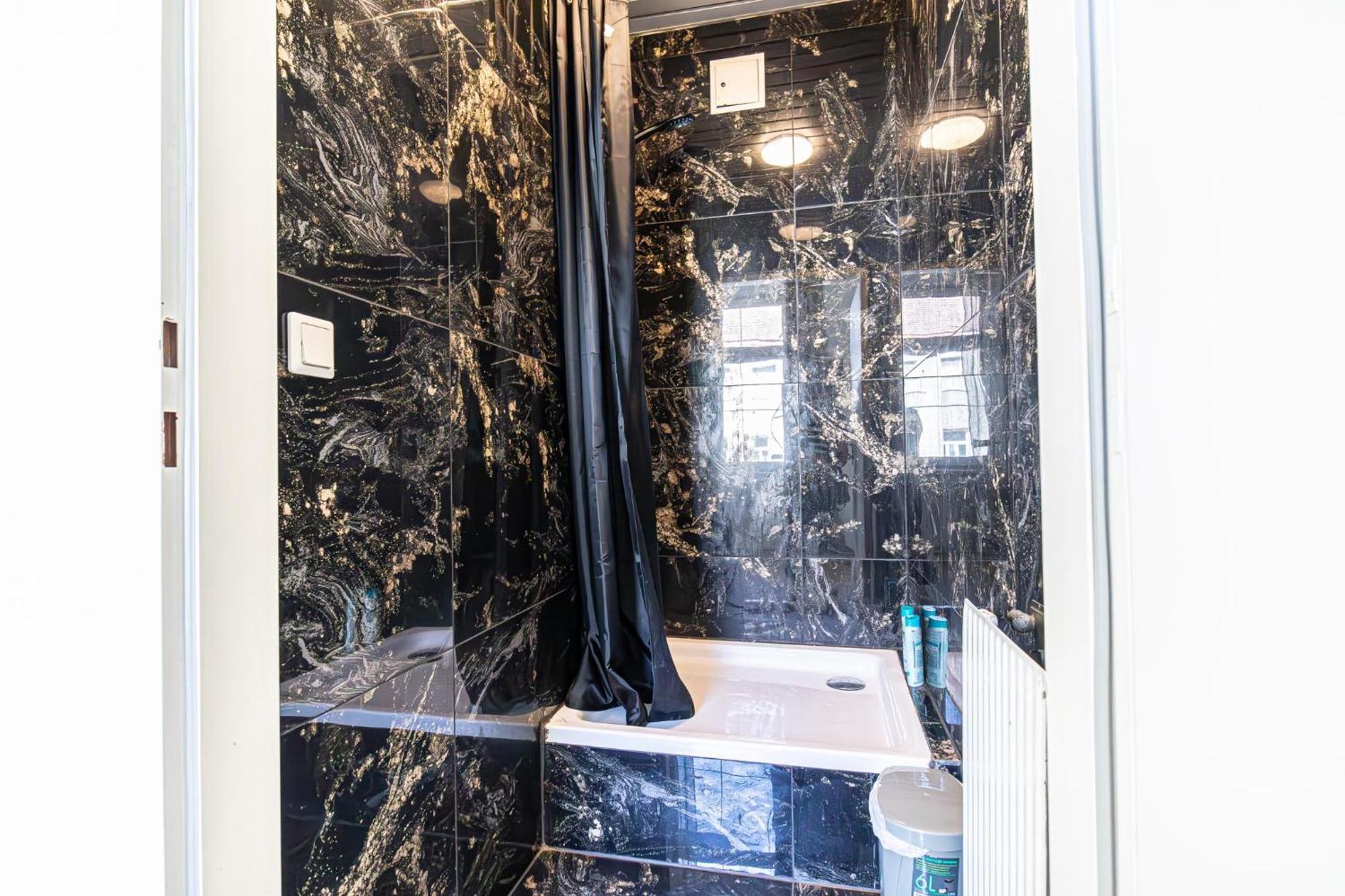 Near Schoenbrunn - Economy Rooms In Shared Apartment At Meidling Train Station Wina Bagian luar foto