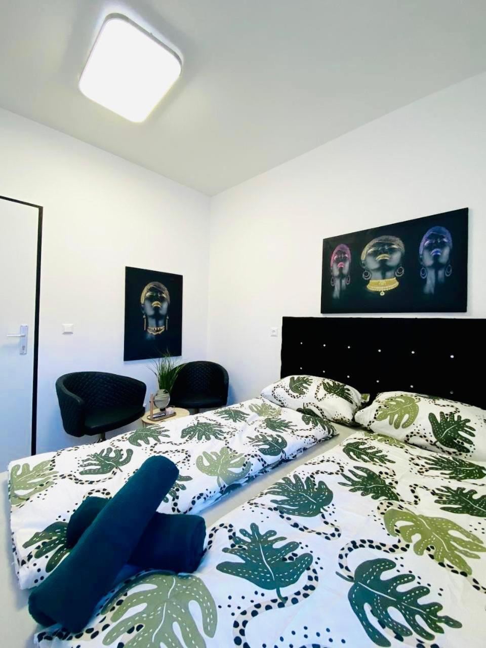 Near Schoenbrunn - Economy Rooms In Shared Apartment At Meidling Train Station Wina Bagian luar foto