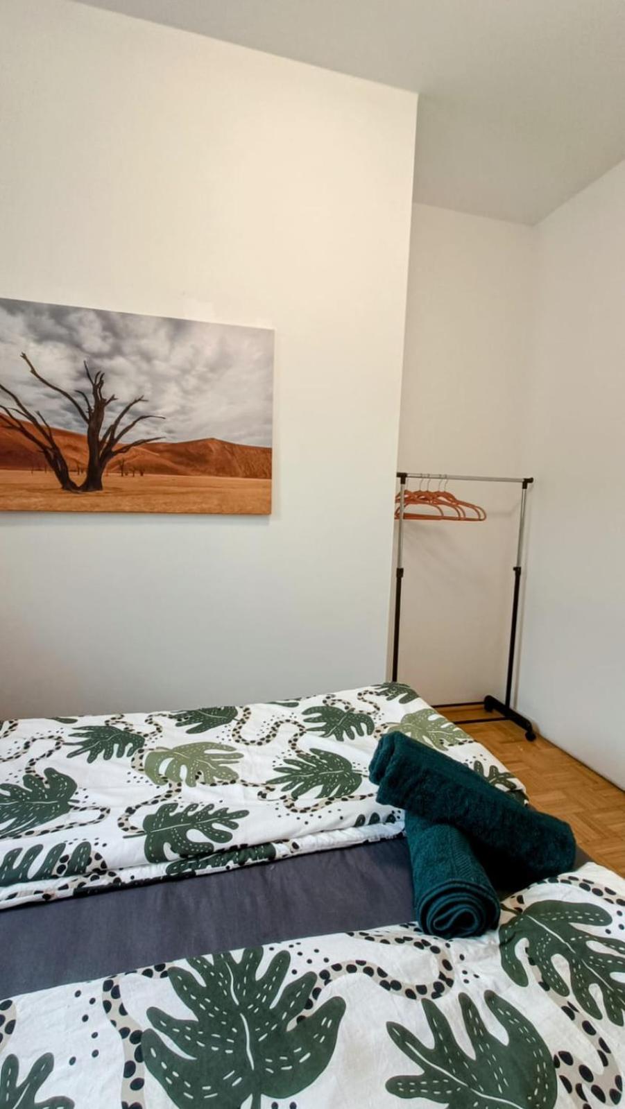 Near Schoenbrunn - Economy Rooms In Shared Apartment At Meidling Train Station Wina Bagian luar foto
