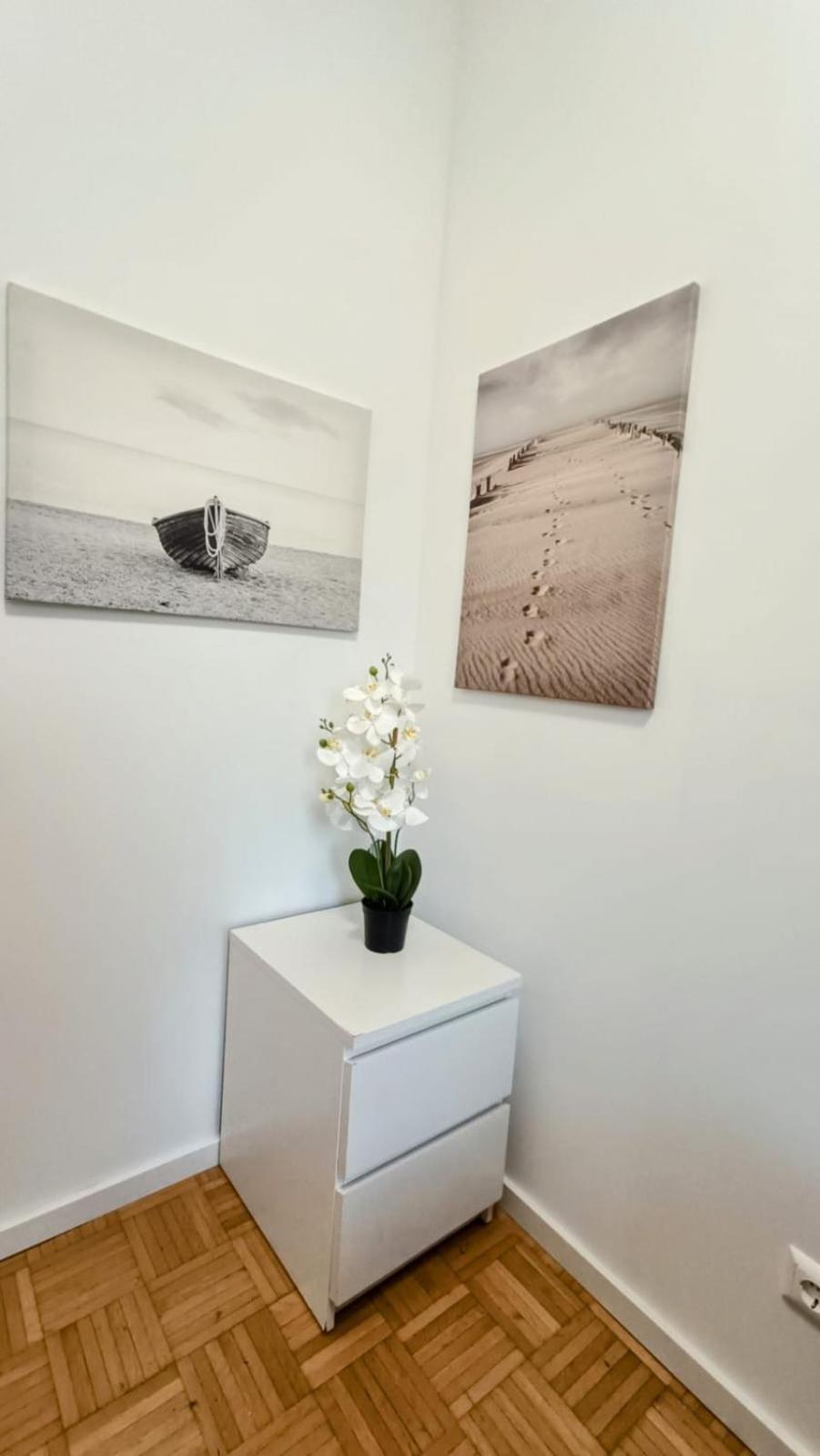 Near Schoenbrunn - Economy Rooms In Shared Apartment At Meidling Train Station Wina Ruang foto