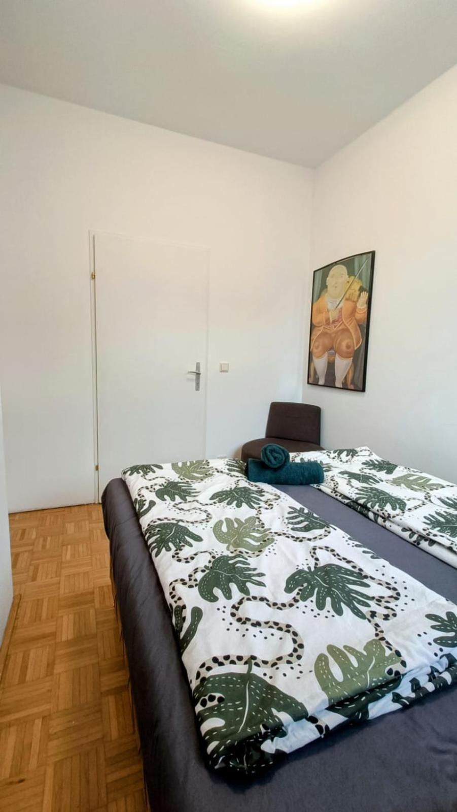 Near Schoenbrunn - Economy Rooms In Shared Apartment At Meidling Train Station Wina Bagian luar foto